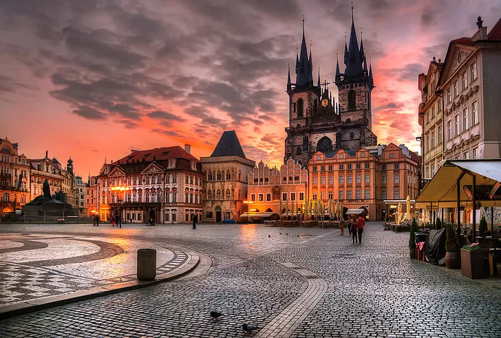 Elopement Pre-wedding Prague Budapest